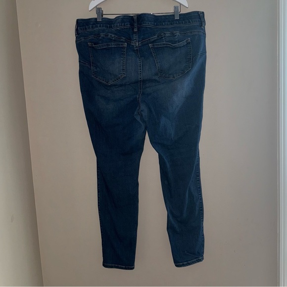 Torrid Bomshell Skinny Jeans - Medium Wash - Picture 4 of 6